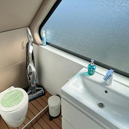 1 Bedroom Lovely Ship In Havelsee Ot 4* Kutzkow