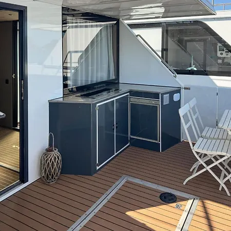 Gorgeous Ship In Havelsee Ot Kutzkow