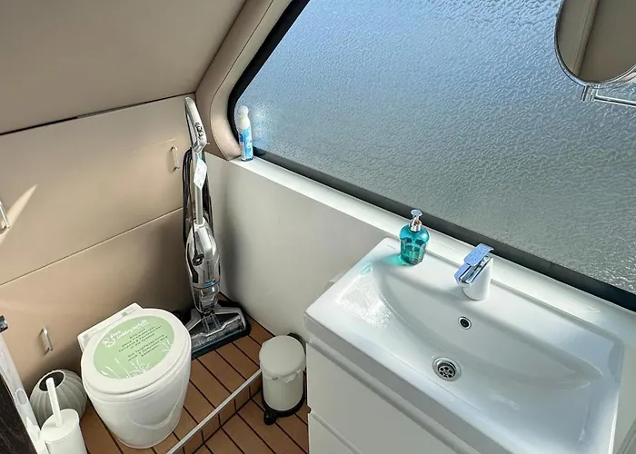 Gorgeous Ship In Havelsee Ot 4* Kutzkow