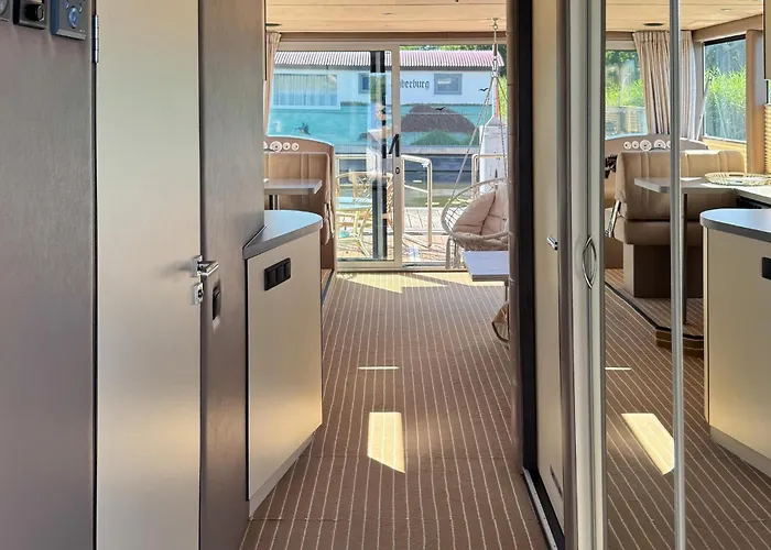 Gorgeous Ship In Havelsee Ot